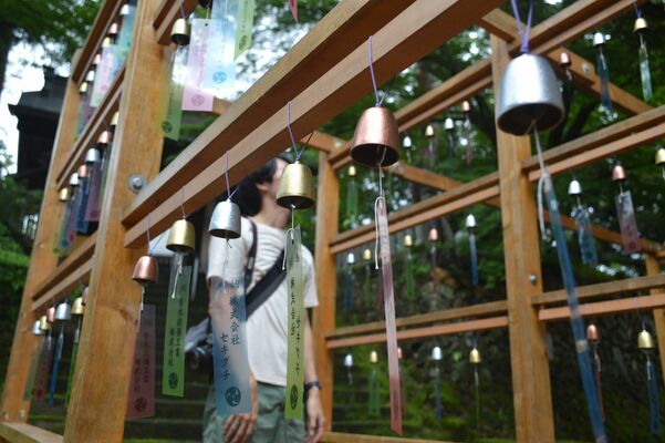 唐澤山神社で始まった毎夏恒例の「風鈴参道」