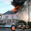 那須塩原の住宅で火災 2階から炎と煙
