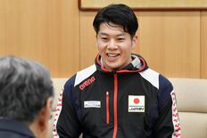 「決勝で日本新」　競泳パリ五輪代表・水沼選手が真岡市長表敬