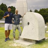 さくらのお丸山公園にオブジェ完成　彫刻家清宮さん、大谷石で彫刻