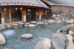 秘境の温泉と宿　前日光あわの山荘オープン！！