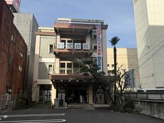 自民党栃木県連、衆院選栃木3区で無所属・渡辺真太朗氏を応援した首長ら4人処分　渡辺…