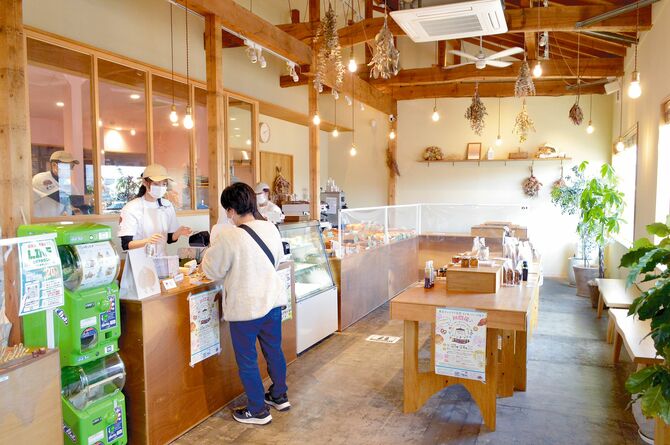 木の温もりを感じるおしゃれな空間
