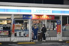 佐野のコンビニ強盗事件　犯人は現金奪い逃走、上下黒っぽい服装