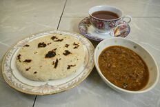 スパイス効いた家庭料理　ココナッツロッティ カレーセット　セイロンフレ…