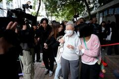 必需品取りに一時帰宅許可、香港