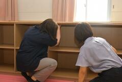 (9)県立高で盗撮、容疑の教諭逮捕
