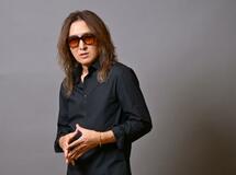 苦しみの中、無欲でつかんだ「ＲＯＳＩＥＲ」という奇跡　「ＬＵＮＡ ＳＥＡ」のＪが自伝刊行