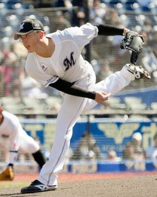 　５回無失点の力投を見せたロッテ先発の田中＝ＺＯＺＯマリン