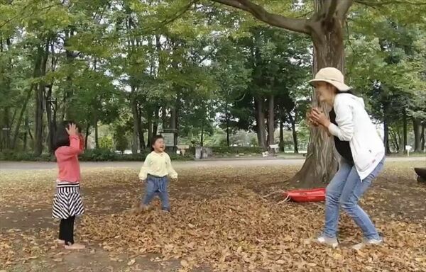 「ぬくぬく」では、親子で自然の中で遊びながら自分らしくいられる場所を目指している