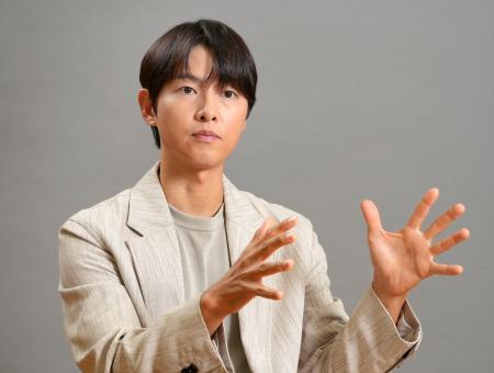 　「役作りのため、フラワーアレンジメントを学んだ」と話すソン・ジュンギ
