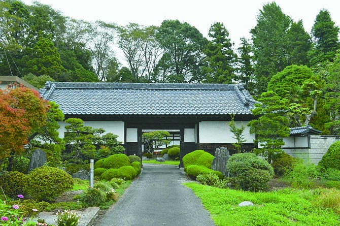 県内に多く見られる長屋門