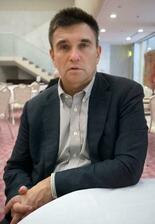 「安全保障に理性的な対話を」