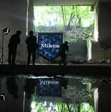刺し子の旗、幻想的に　宇都宮で障害者らとＡＩ企業コラボ　大谷採石場跡で撮影