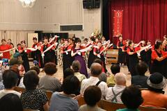 迫力ある踊り披露