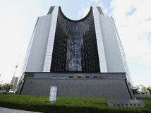 家宅捜索中に暴行、35人を処分