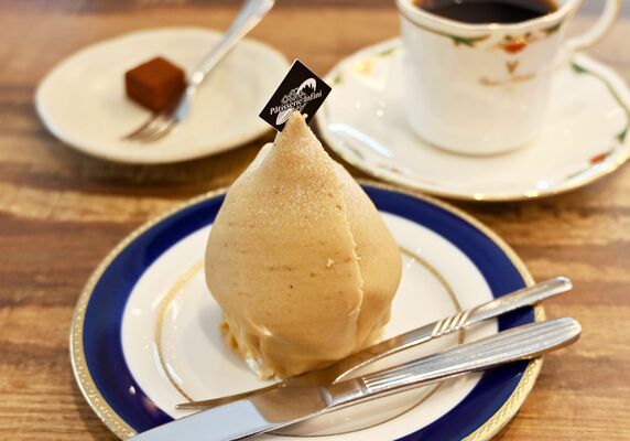 和栗をふんだんに使った「モンブラン」