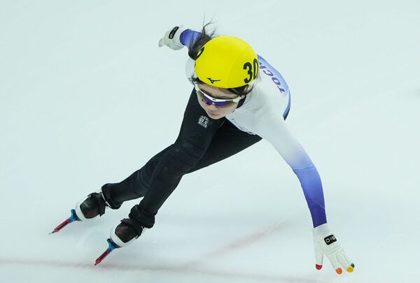 ショートトラック少年女子５００メートルＢ決勝　６位入賞した並木＝三沢アイスアリーナ、橋本裕太撮影