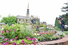 あの世界遺産を植栽で表現　壬生・わんぱく公園で10月まで特別展示