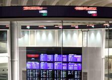 東証午前、一時500円超高