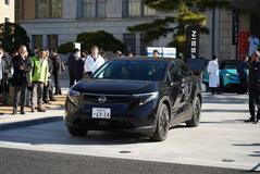 日産新型リーフ 県内市長ら試乗