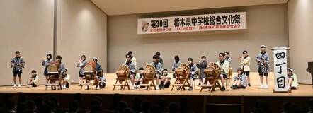 展示や演奏、成果を披露