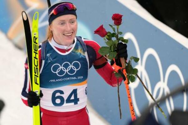 　バイアスロン女子７・５キロスプリントを制したマレン・シルケーデ＝１４日、アンテルセルバ（ＡＰ＝共同）