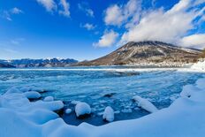 厳冬期日光の絶景捉えた写真集出版　市職員の北山さん、自著シリーズ第４弾 
