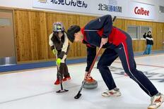 カーリングで学校存続を