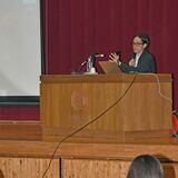 音楽家石田多朗さんが中学校で講話　エミー賞受賞作品の楽曲手掛ける「最初の白は自分で」