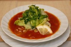 ＜レタスの山盛り冷製トマトスープ＞スープで食物繊維　たっぷり