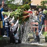 ４年ぶりにじゃがまいた　小山市の間々田八幡宮　国重要文化財【動画】