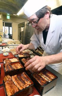 土用の丑の日　ウナギ店大忙し　宇都宮