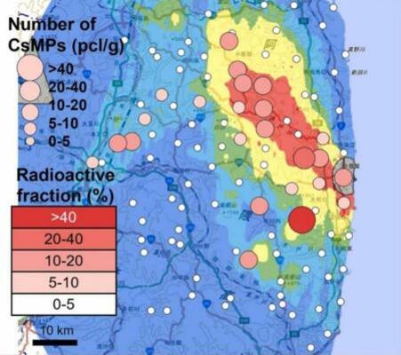 土壌1グラムに含まれる、福島第1原発から放出されたセシウムを含む微粒子の個数。円が大きいほど微粒子の個数が多い(宇都宮聡・台湾大教授提供)