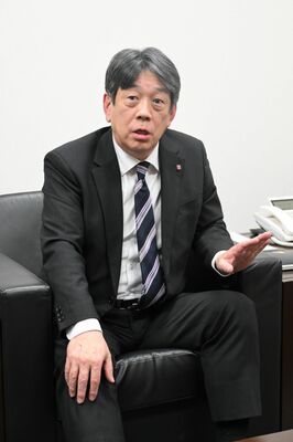 ジムや焼き肉店への新規参入の狙いを語る大田垣社長=カンセキ本社