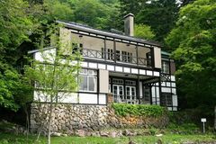 【夕刊】ベルギー大使館別荘、3年ぶり公開