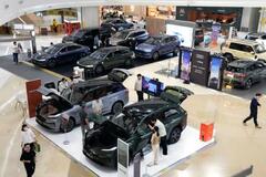 中国新車販売2割減
