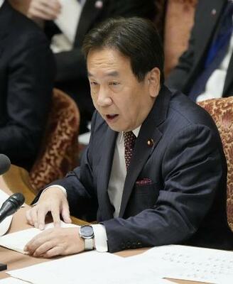 衆院予算委に臨む枝野委員長=7日