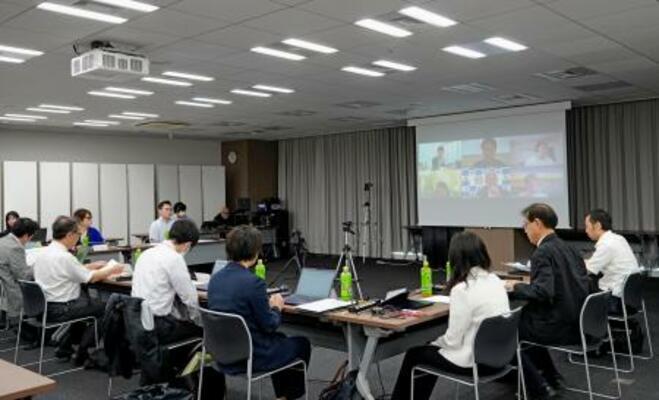 受動喫煙対策を巡り開かれた厚労省の専門委員会=9日午前、東京都中央区