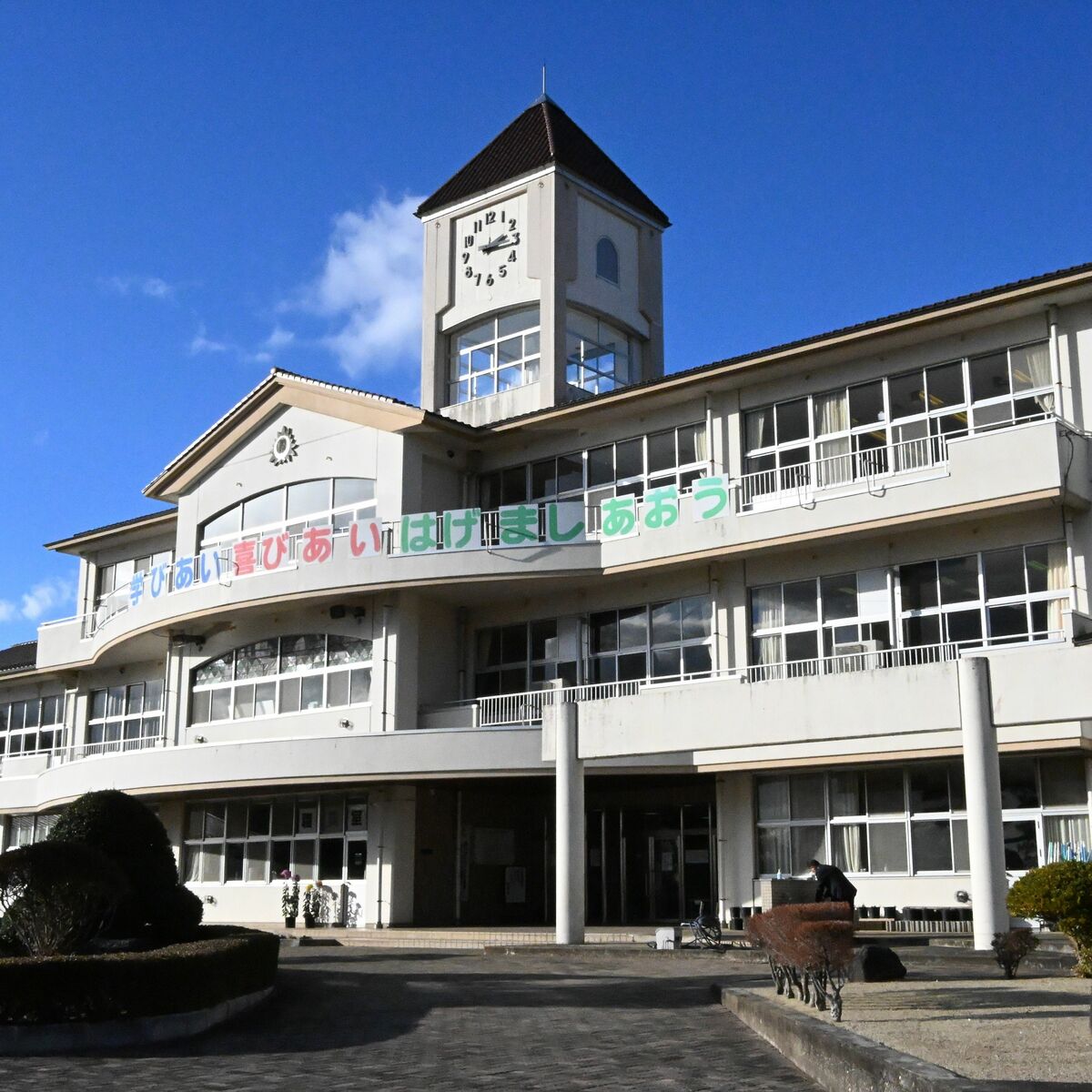 なぜ「時計台」が学校のシンボルに 建設当時の校長が明かした子ども