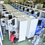 新紙幣発行から３週間　フル稼働で両替機を製造　栃木・小山の事業所