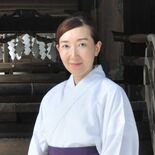 県内初「別表神社」の女性宮司に　風鈴参道や御朱印考案した佐野さん　佐野…