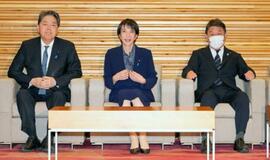 【夕刊】過去最大の予算１２２兆円決定