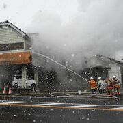 下野市の建物火災は鎮圧