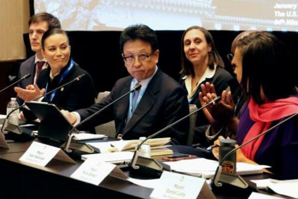 全米市長会議に参加した大西一史熊本市長(左から3人目)=28日、米ワシントン(共同)