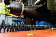 ロシア新型兵器の母艦原潜進水