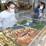 新庁舎ロビーに鹿沼城コーナー　ジオラマを初公開　６月上旬まで