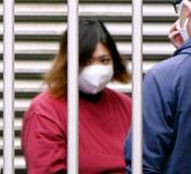 窒息死女性、首に絞め痕なし