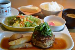 キャトルクワトン元祖　和風ハンバーグランチ（平日限定）