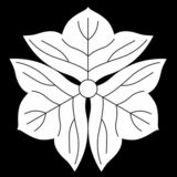 三つ葛の葉（みっつくずのは）〈植物紋　葛〉